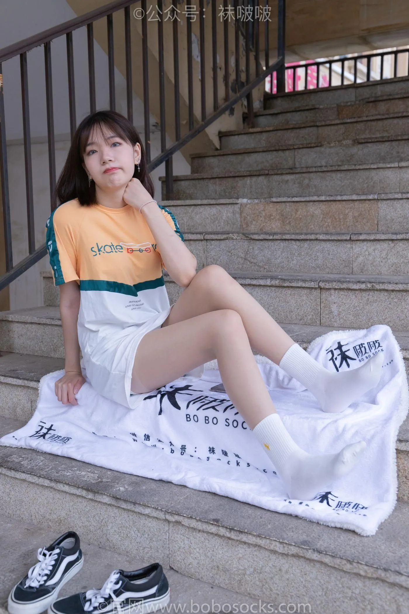 [BoBoSocks袜啵啵]NO.069 小甜豆-vans板鞋、白棉袜、肉丝 [135P]插图3